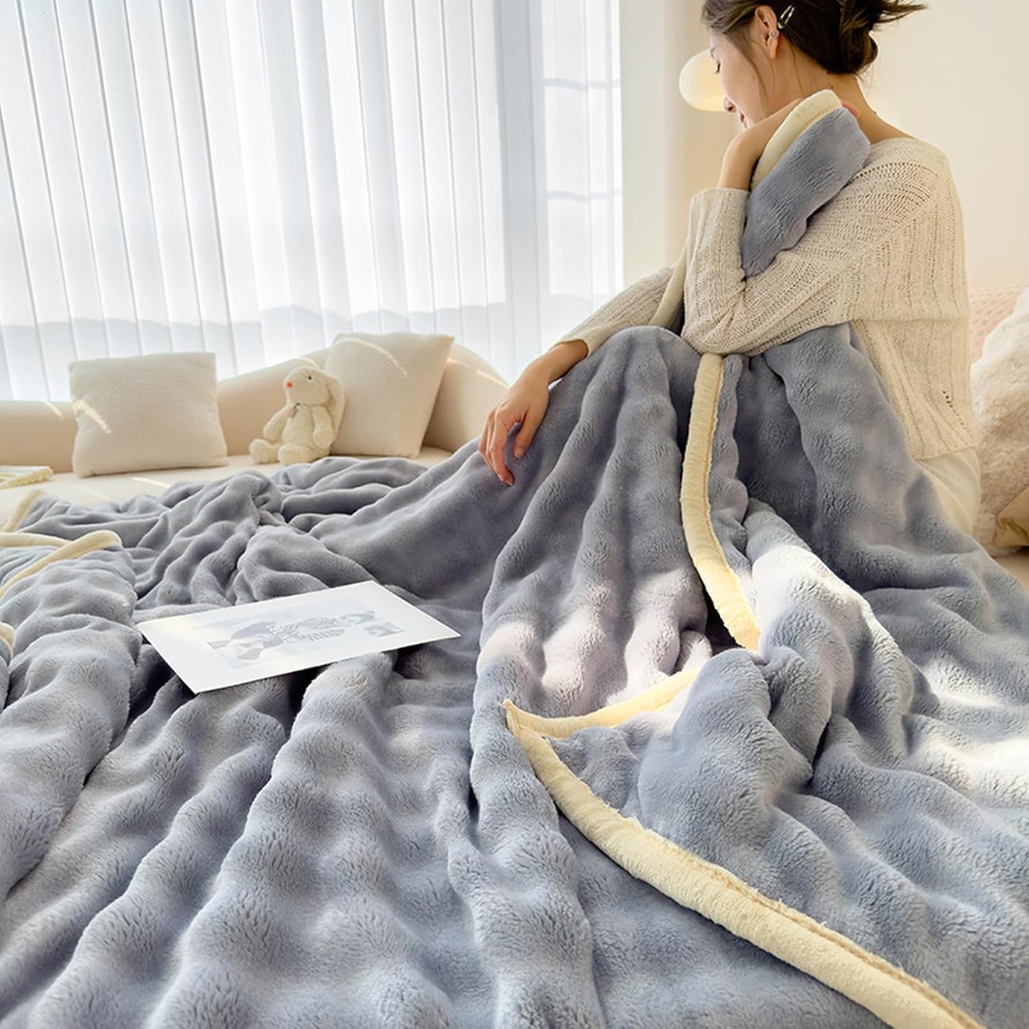 毛布 シングル 冬用 ブランケット ふわとろ 掛け毛布 ラビットファー調 ボリューム感 暖かい モコモコ 洗える 静電気防止 厚手 モダン 引っ越し 贈り物 洋式・和式兼用 リバーシブル フェイクファ