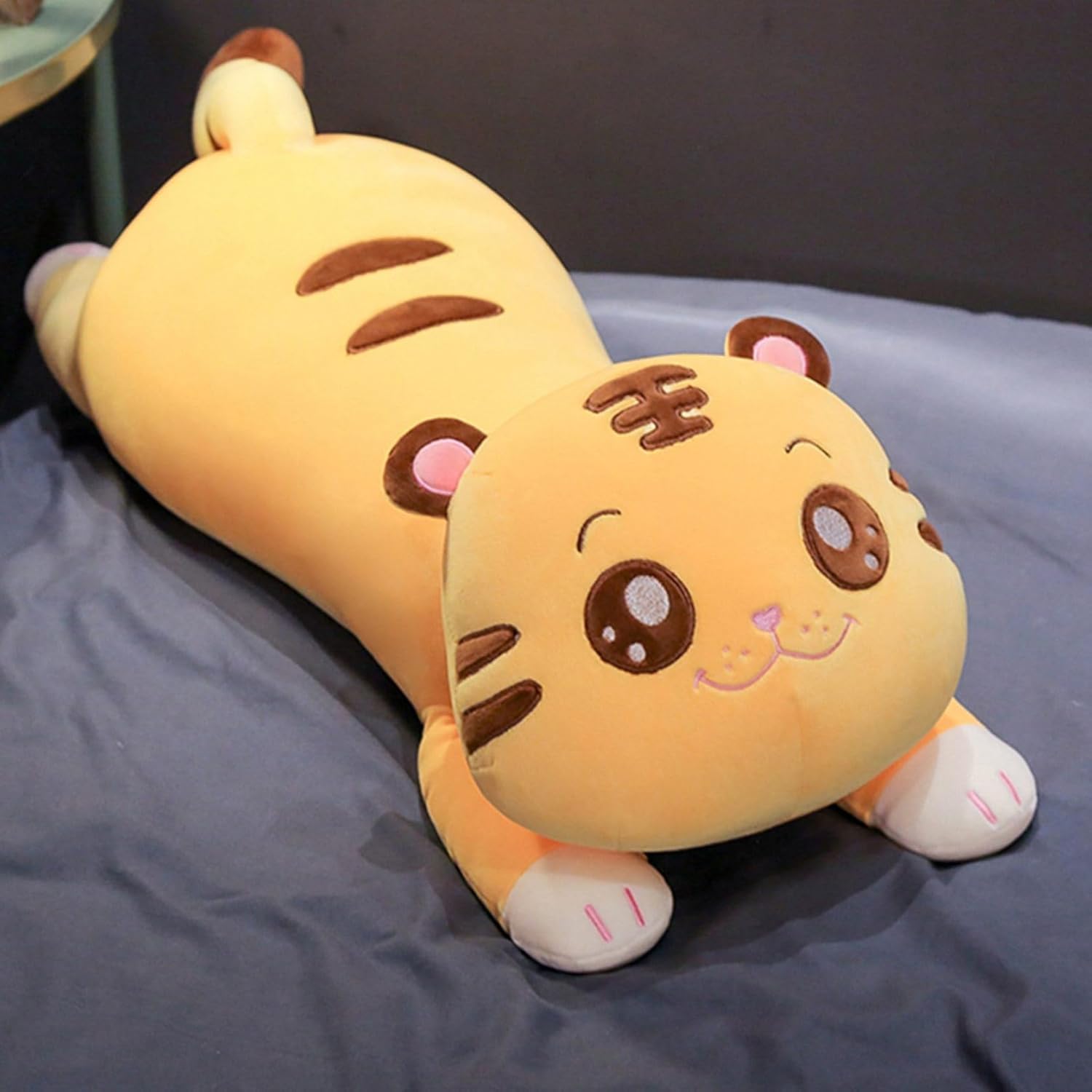 トラのぬいぐるみ トラ 虎 ぬいぐるみ 可愛い 萌え萌え 動物 抱きまくら クッション ロングクッション 添い寝まくら トラ縫い包み うつぶせのトラ かわいい 癒しグッズ 柔らかい ストレス解消 彼女|Funny Life 店
