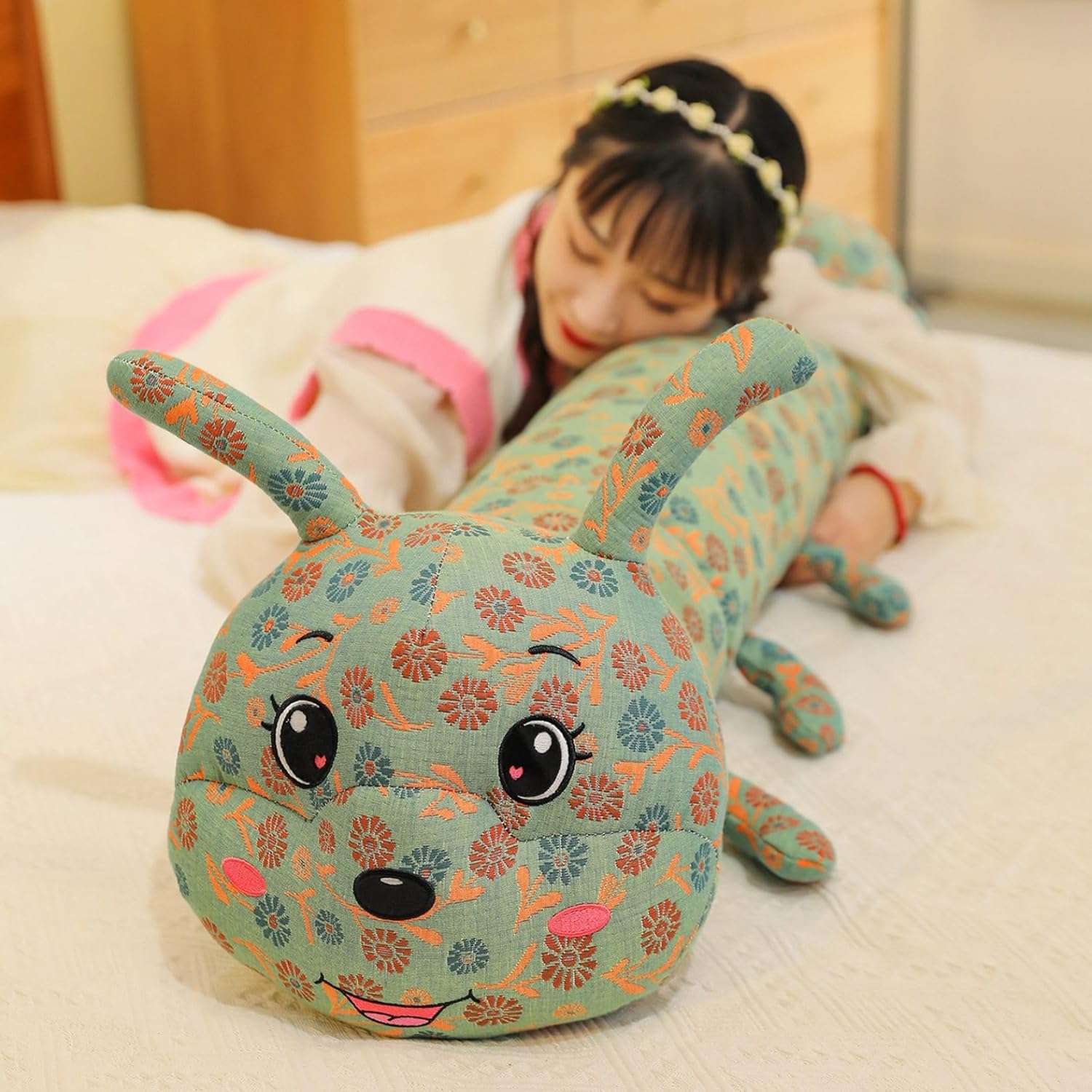 花柄毛虫のぬいぐるみ 可愛い 抱きまくら 添い寝まくら 柔らかい ふわふわ ロングクッション 動物 縫いぐるみ 抱き枕 大きいサイズ 癒し おもしろ キャラクター プレゼント お誕生日 インテリア 子｜Funny Life 店