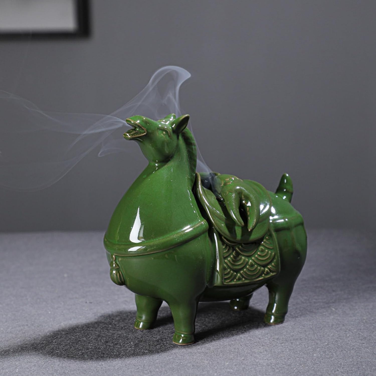 鴨の香炉 馬の香炉 陶器 置物 インテリア飾り 聞香炉 工芸品 ストレス解消 リラクゼーション 禅 携帯用 蓋付き クリエイティブ 家庭用 リビングルーム 書斎 寝室 ヨガ 睡眠 グリーン ワンサイズ｜Funny Life 店