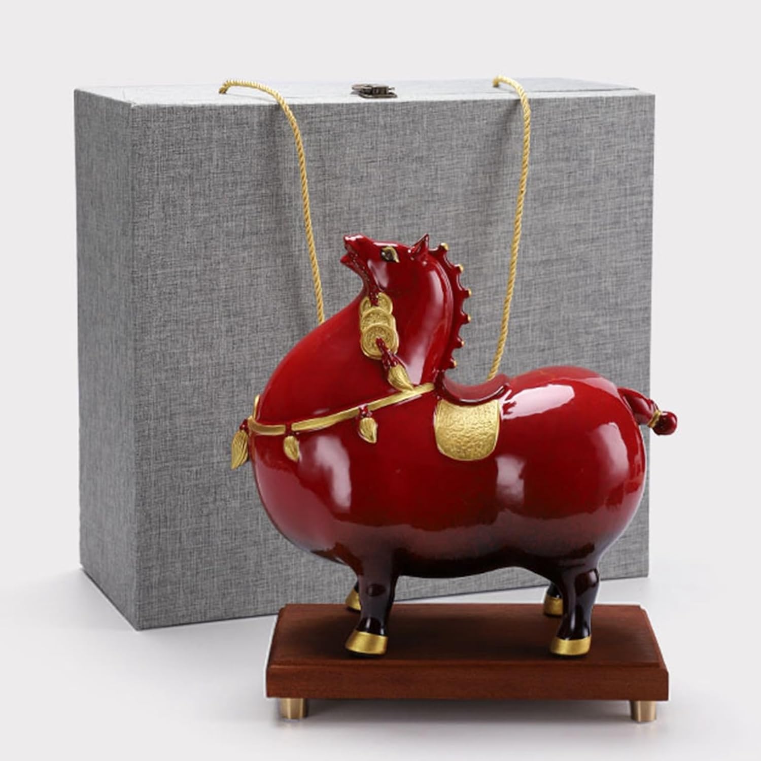 馬 置物 干支 午 うま セラミック製 動物 縁起物 装飾品 オブジェ インテリア 雑貨 オフィス 開運グッズ 2026年 令和8年 金運グッズ 商売繁盛祈願 新年の祝い 玄関 引っ越し プレゼント