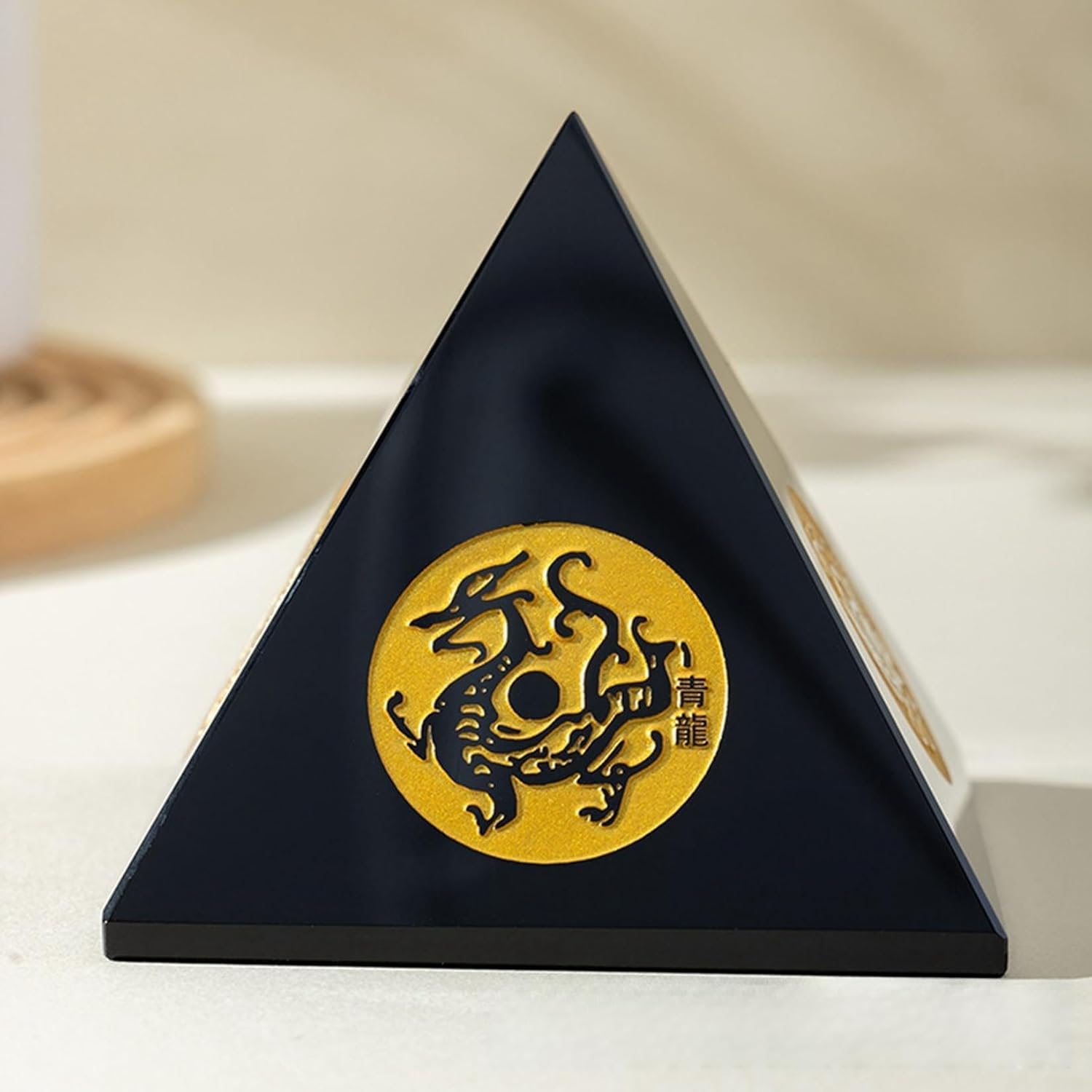 角錐 金字塔 鎮宅 天然石 風水グッズ 四象 青竜 白虎 玄武 朱雀 水晶 飾りつけ 室内装飾雑貨 暮らし向き組み換える 活動力 手当て 力強さ石ころ 仕合わせ 斎戒もく浴 飾りつけ 生まれ落ちる日差し上げ物