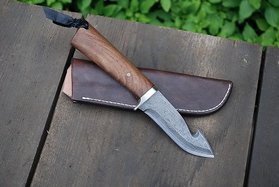【送料無料】【予約販売】ヨーロッパモデル2016 Custom knife ガットフックスキナー胡桃
