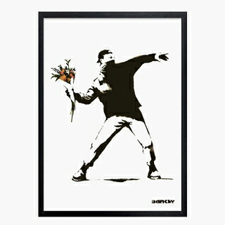 オープニング 大放出セール バンクシー 花束 投げる男 投げる暴徒 愛 平和 絵 絵画 大きい アートポスター アートフレーム 作品 有名 壁画 名画 イラスト 壁掛け アーティスト おしゃれ かわいい モダン 無機質 シンプル Molotov Art アート 約40cm 50cm 大型 Banksy