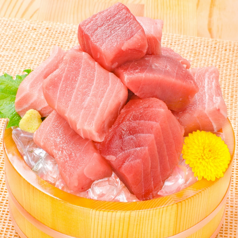 送料無料 まぐろ トロぶつ 1kg 本まぐろ 南まぐろの切り落とし 2大高級マグロのみで豪華すぎ。脂がのった憧れのトロ詰め合わせ トロブツ とろぶつ 訳あり 訳アリ わけあり ワケアリ 鮪 本マグロ 南マグロ 刺身 豊洲市場
