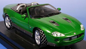 アオシマ SKYNET 1/18 007 ボンドカー ジャガー XKR ロードスター [問屋取寄]