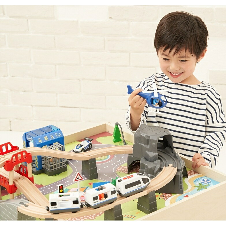 スピードシティ　トレインテーブル スピードシティ 木製トレイン 街をつくろう！トレインテーブル