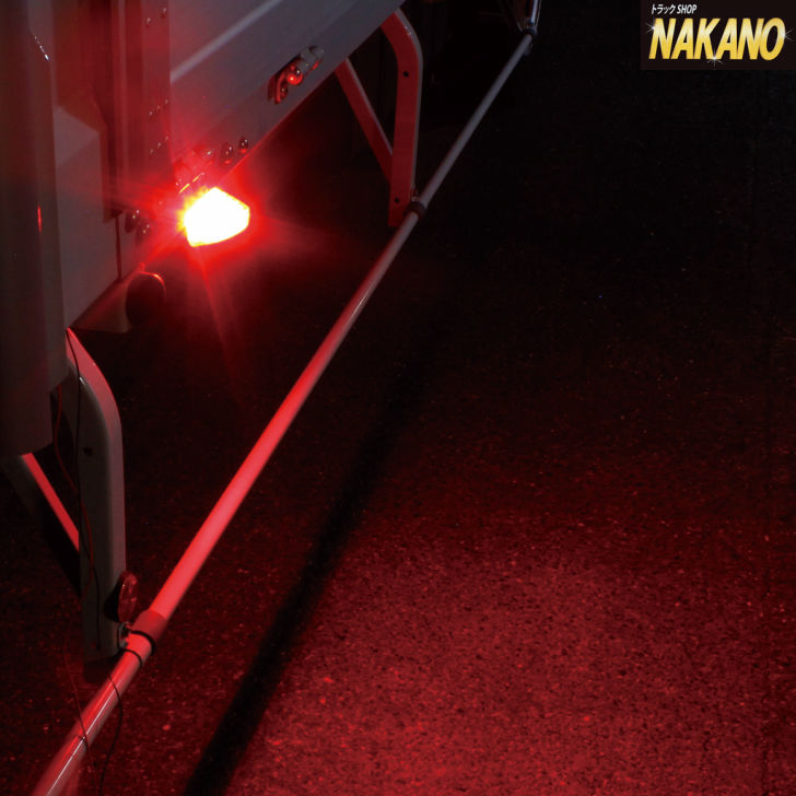 楽天市場 Led ファルコンマーカー Dc 12v 24v車 共用 レッド 赤色 これ1つで煌めきのサイドマーカー ライン光 ダウンライトの3種の光を放つバスマーカーランプ 槌屋ヤック Yac 兼用 トラック 軽トラック 大型車 中型車 4t 2t Ce 1 トラックショップnakano楽天