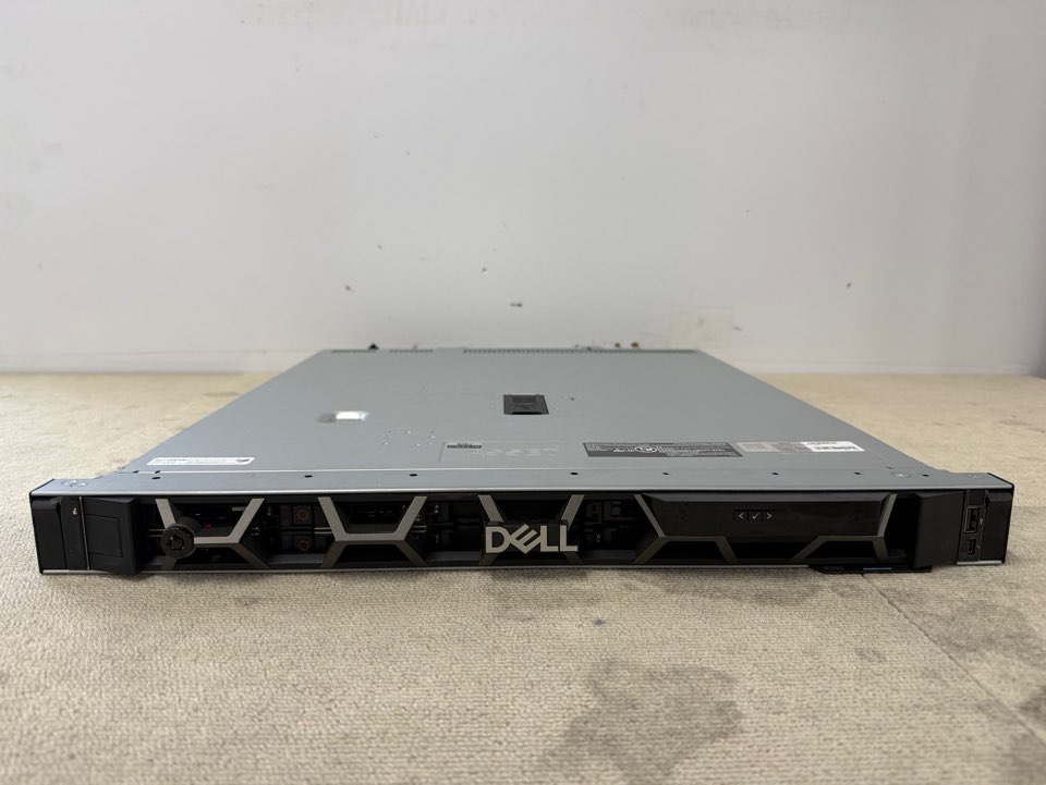 DELL EMC PowerEdge R350 8BAY 1x E-2388G 8Core 3.20GHz 16GB 4x 600GB 15K H755 2x 600W