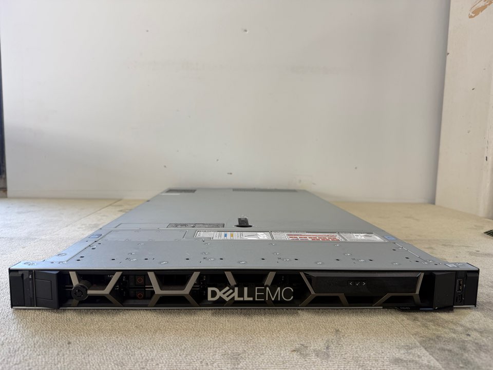 DELL EMC PowerEdge R640 10BAY 2x Gold 6230R 26Core 2.10GHz 128GB 1x 960GB NVMe 3x 1.2TB H740P ENT 165,000円