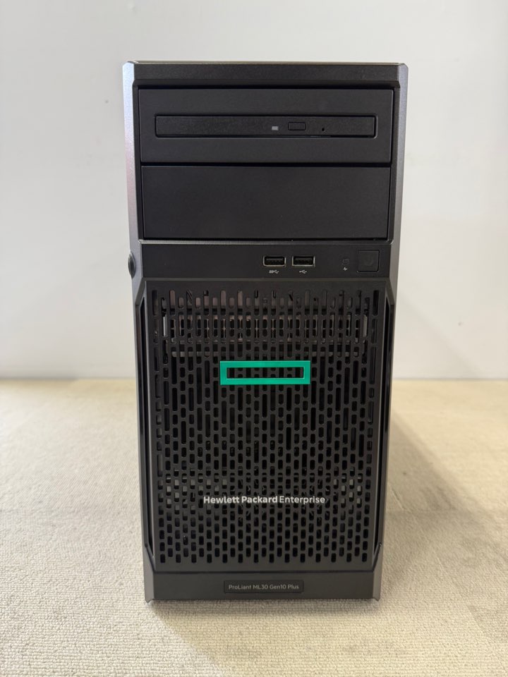ジャンク HP ProLiant ML30 Gen9 Xeon E3-1240 v5 8GB HDDなし HPE