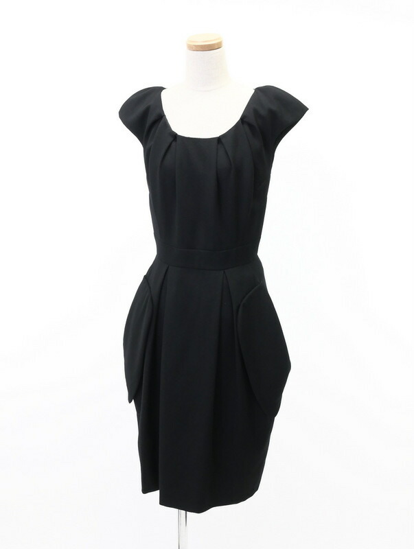 美品 Christian Dior クリスチャン ディオール フレンチスリーブ ブラックドレス ワンピース サイズ40 タック コクーン イタリア製 黒 フォーマル セレモニー ブランド古着 中古 2101 Gi5301 Iconnect Zm