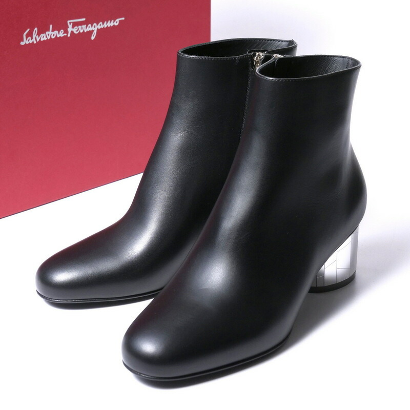 Salvatore Ferragamo ☆ ベロア ショートブーツ 