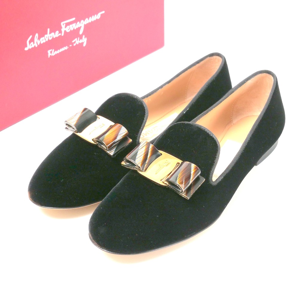 ■美品■Salvatore Ferragamo サルヴァトーレフェラガモ パンプス サイズ5 1/2 M ヴァラリボン ベロア フラットシューズ ブランド古着【中古】20260310/RA7855