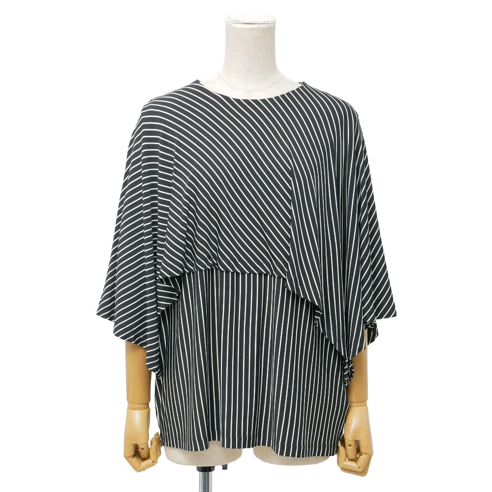 ■美品■粍6 maison margiela エムエムシックス 棲み家 マルジェラ トップ 大きさM ケープトップ 縞模様 イタリア製 ブランド名古着【中古】20260516/RA9413