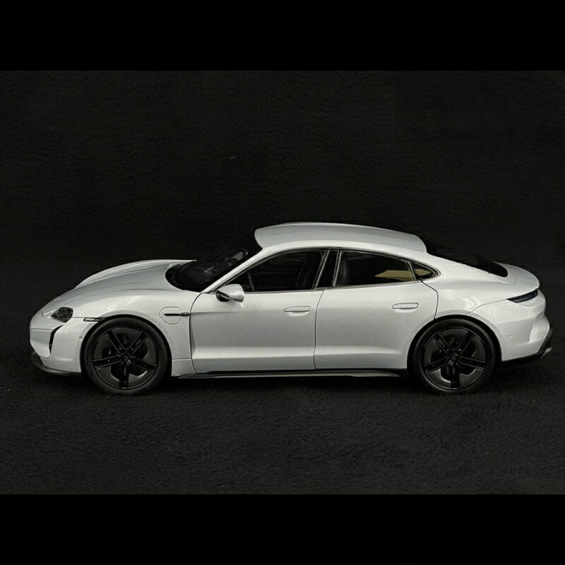 Porsche Taycan Turbo S 2024 アイスグレー メタリック/ Norev 1/18 ポルシェディーラーモデルミニカー|ラストホビー