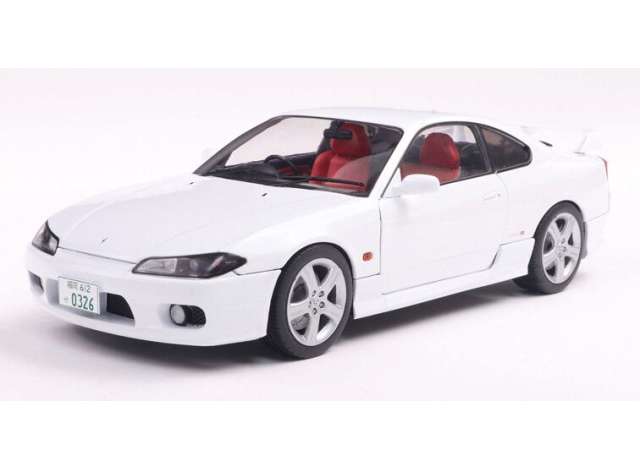 ニッサン シルビア スペックR エアロ S15 1/18 オットー 京商 楽天市場】オットーモービル 1/18 日産 シルビア スペックR