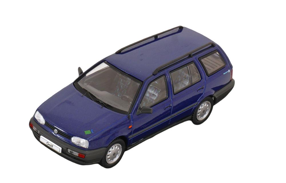 VW Golf 3 Variant 1994 青色 / IXO 1/43 ミニカー