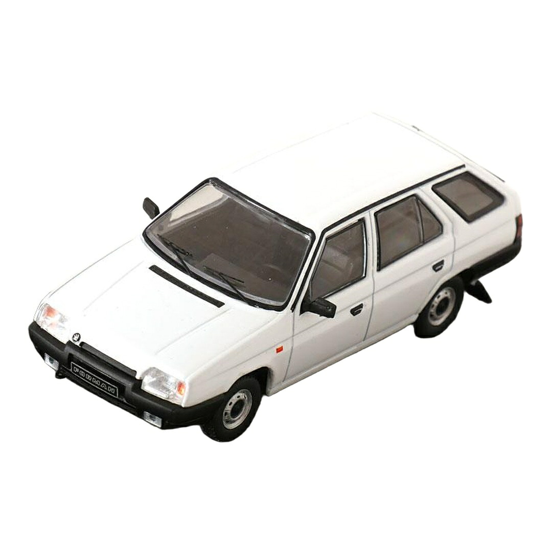 シュコダ Forman 1990 白いこと / IXO 1/43 ミニカー