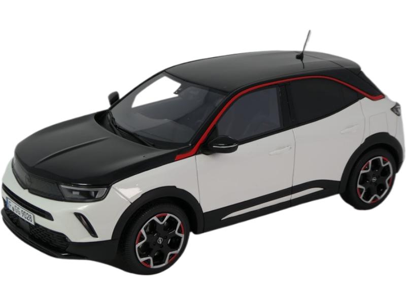オペル モッカe GSライン 2021/ OTTO 1/18 ミニカー