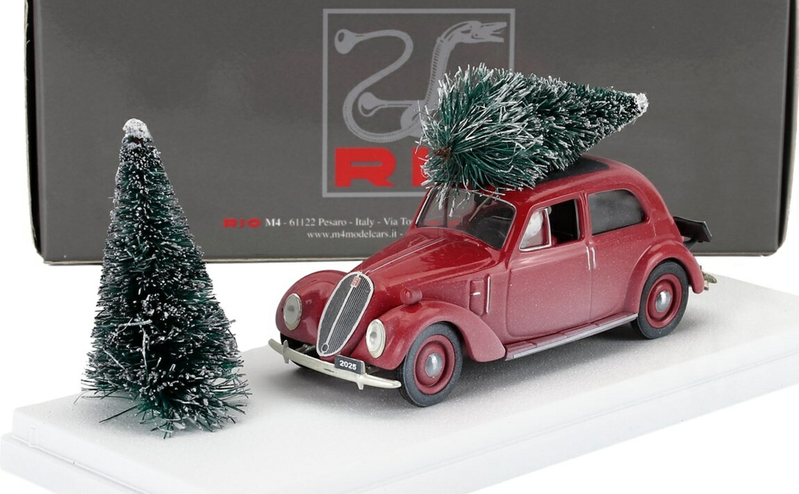 フィアット 1500 1940年 クリスマスエディション 2025年 サンタクロースフィギュア付き レッド / Rio 1/43 ミニカー