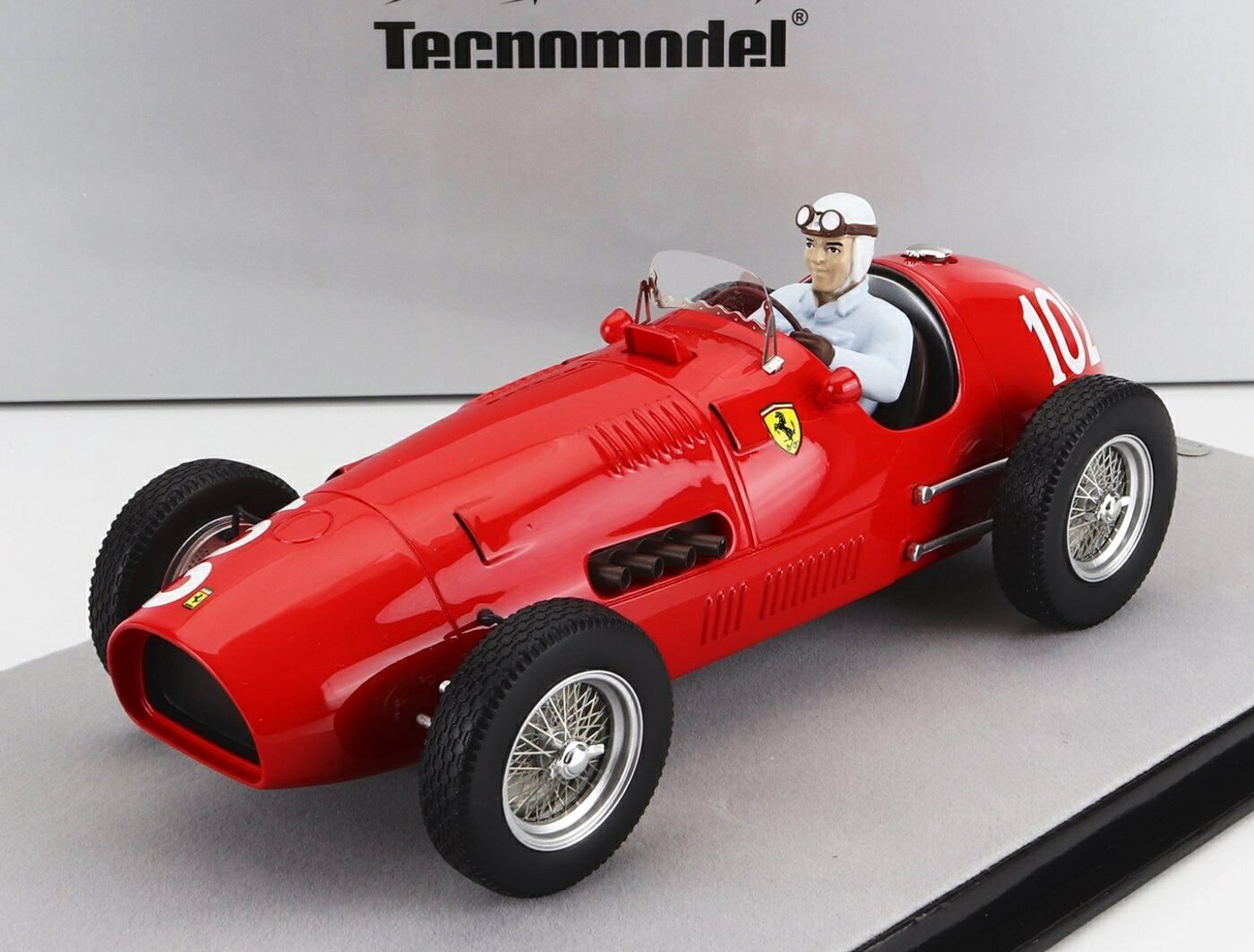 フェラーリ F1 500 F2 #102 ニュルブルクリンクGP 1952 ニーノ・ファリーナ 図形付 55台押さえる/ Tecno 1/18 ミニカー