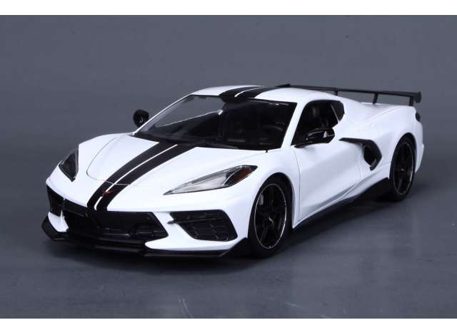 2020 シボレー コルベット スティングレイ ホワイト/ブラック 2020 Corvette / MAISTO 1/18 ミニカー