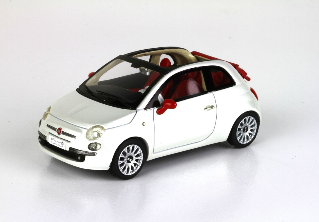 【取っておく】500 cabrio / BBR 1/43 ミニカー