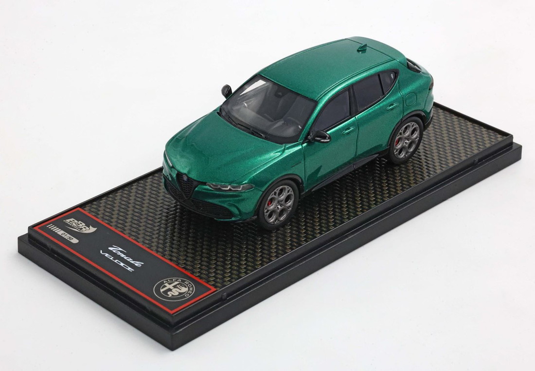【取っておく】Alfa Romeoアルファロメオ Tonale Veloce Montreal Green 押さえる50台 / BBR 1/43 ミニカー