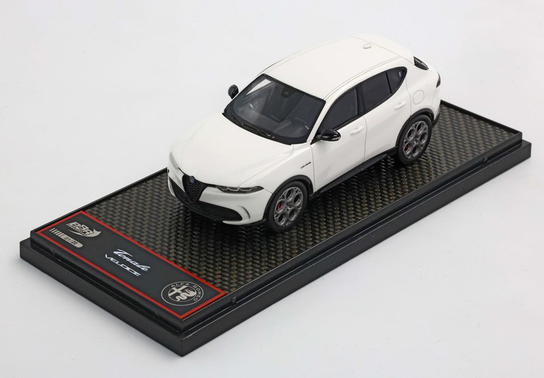 【取っておく】Alfa Romeoアルファロメオ Tonale Veloce Bianco Alfa 押さえる20台 / BBR 1/43 ミニカー