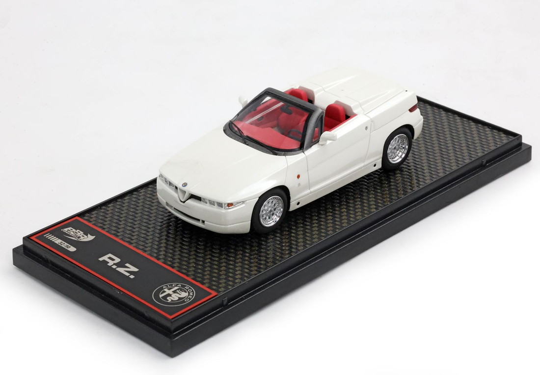 【取っておく】Alfa Romeoアルファロメオ RZ Roadster Pearl White 押さえる50台 / BBR 1/43 ミニカー