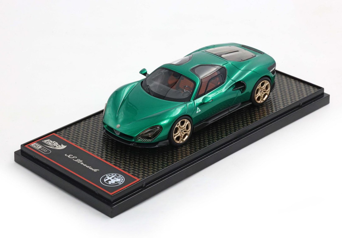 【予約】Alfa Romeoアルファロメオ 33 Stradale Verde Montreal / BBR 1/43 ミニカー