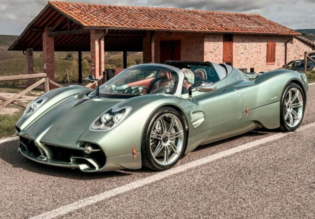 【取って置く】Paganiパガーニ Utopia Roadster Verde Mara 開けはなし大屋根 / BBR 1/18 ミニカー