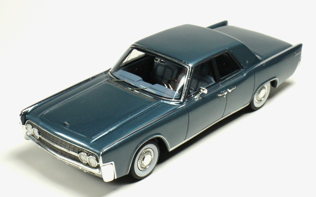 【取っておく】2026年発売予定を組むLincolnエイブラハム・リンカーン Continentalコンチネンタル 1962 オックスフォード青み薄墨色 / GOLDVARG 1/43 ミニカー