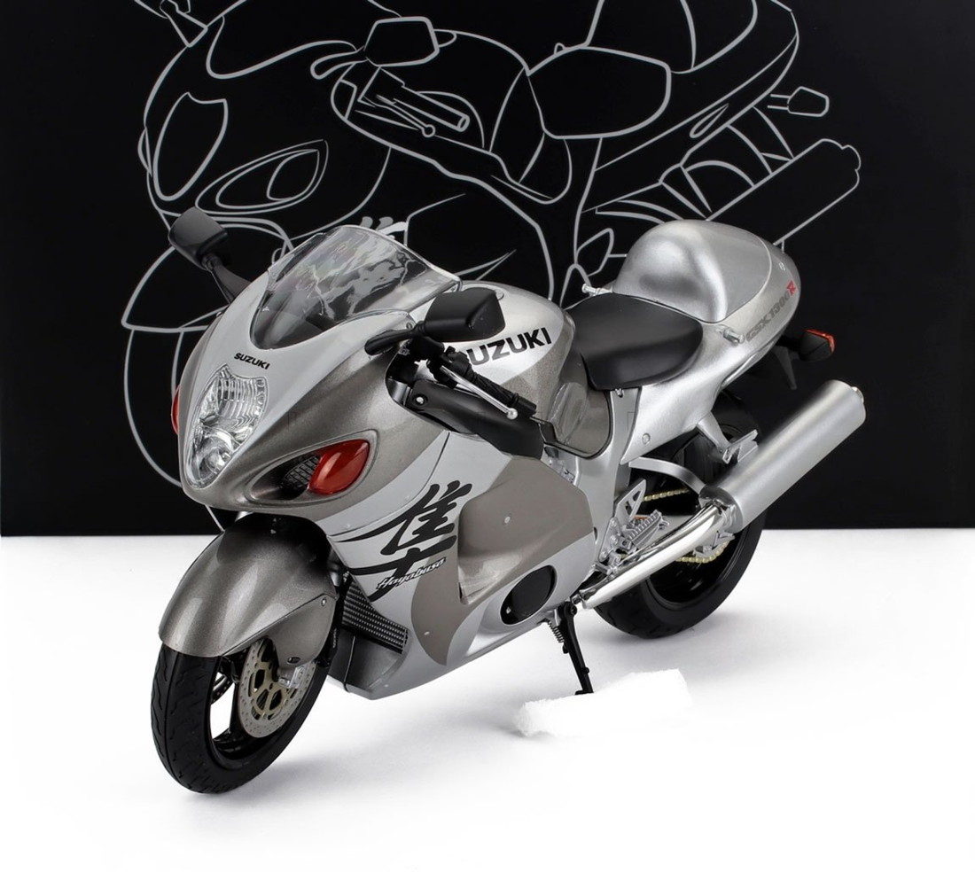 SUZUKIスズキ GSX 1300R HAYABUSA隼 2001 しろがね色 / LCD 1/12 自動二輪車