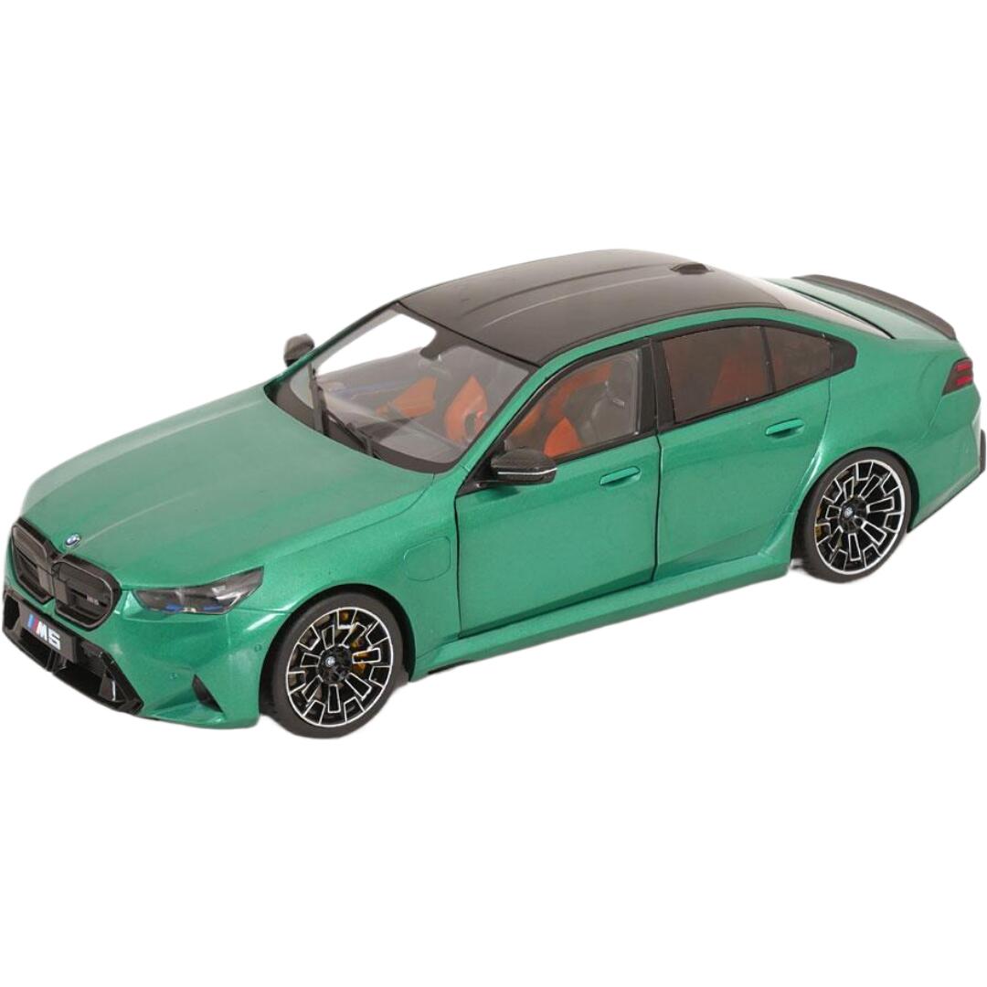 BMW M5 G90 Saloonサルーン 2025 グリーンメタリック ブラック / SOLIDO 1/18 ミニカー