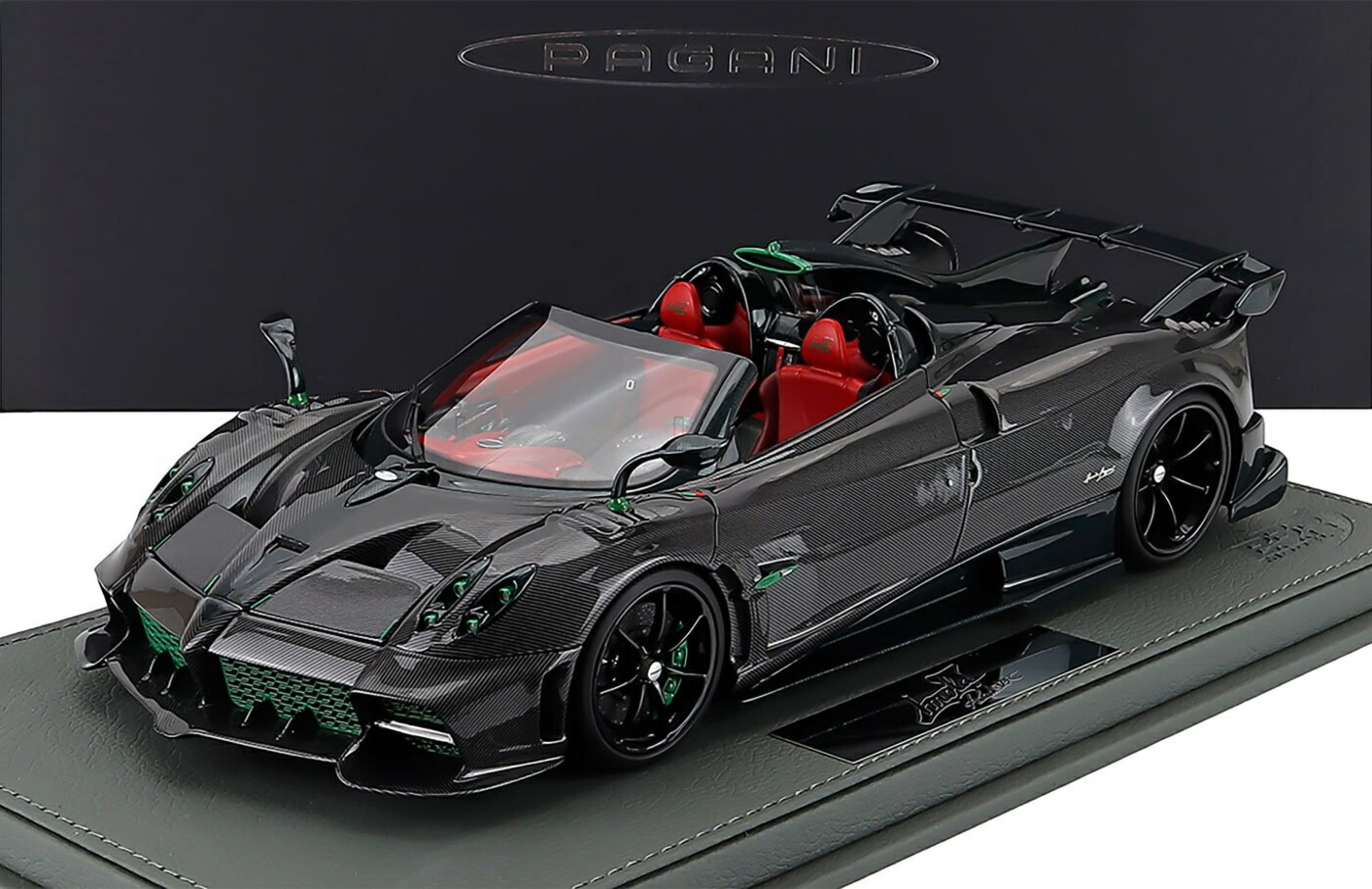 Paganiパガーニ Imolaイモラ Roadster読み込むはやりっ児 2023 グロス炭素 99台制限事項 / BBR 1/18 ミニカー