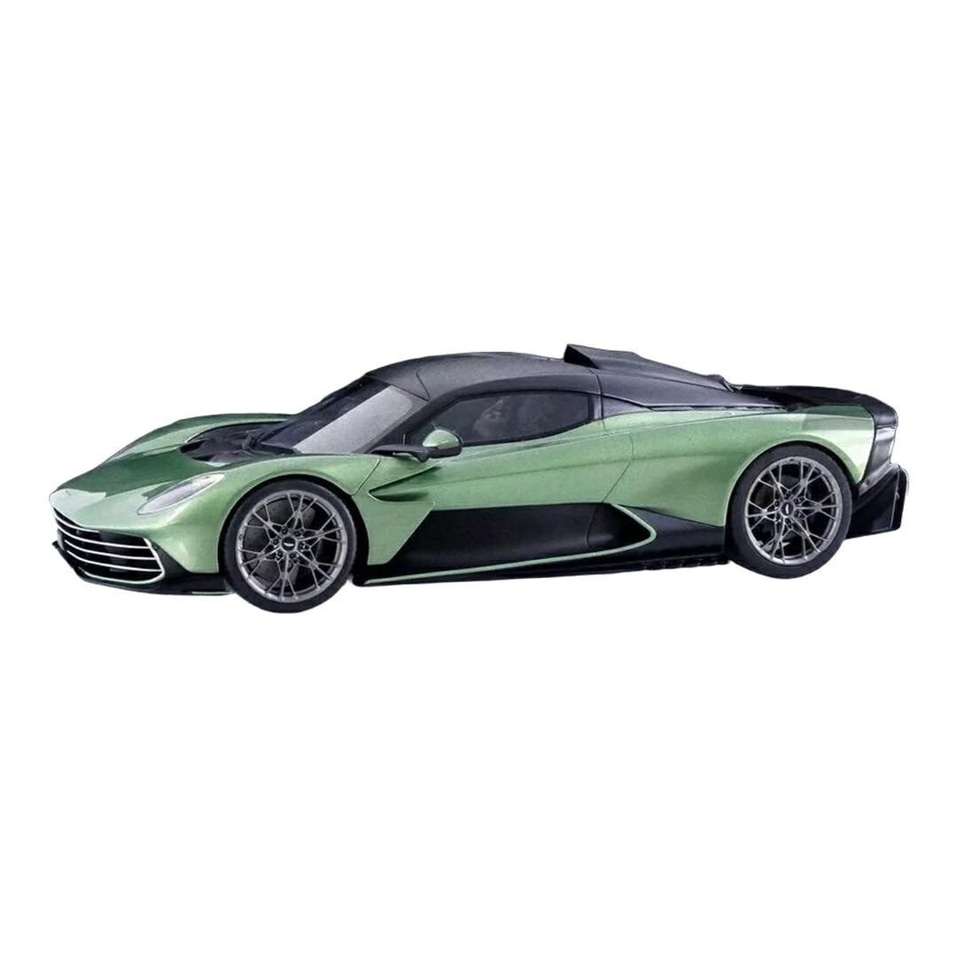 アストンマーティン ヴァルハラ 2025 緑であること / GT Spirit 1/18 ミニカー