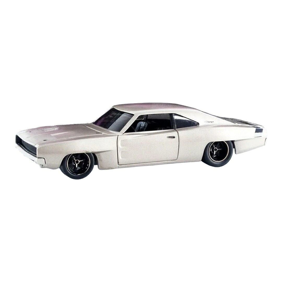 ダッジ チャージャー 広広とした上半身 1970 しろがね色 / JADA 1/24 ミニカー