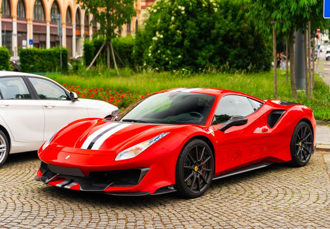 【予約】Ferrariフェラーリ 488 Pista Rosso Corsa with Carbon wheels e wing / BBR 1/43 ミニカー｜ラストホビー