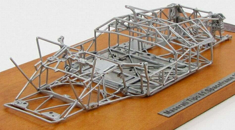 【予約】 Maseratiマセラティ Tipo 61 Birdcage シャシー 1960 シルバー / CMC 1/18 ミニカー｜ラストホビー