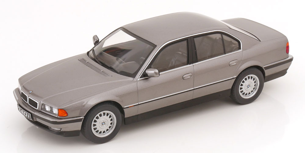 楽天市場】KK-SCALE 1/18 BMW 740i E38 1シリーズ 1994 ブルー