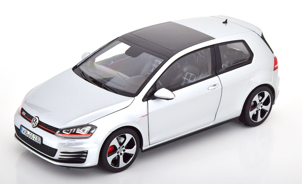 1/18　フォルクスワーゲン　ゴルフ７　GTI　ホワイト　ディーラー正規品 61hqD96HBKL._UF350,350_QL50_.jpg
