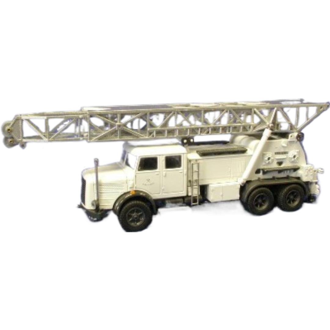 Faun 3軸 油井/ガス井掘削機 1950年代 LE2006 / CONRAD 1/50 建設機械模型 工事車両｜ラストホビー