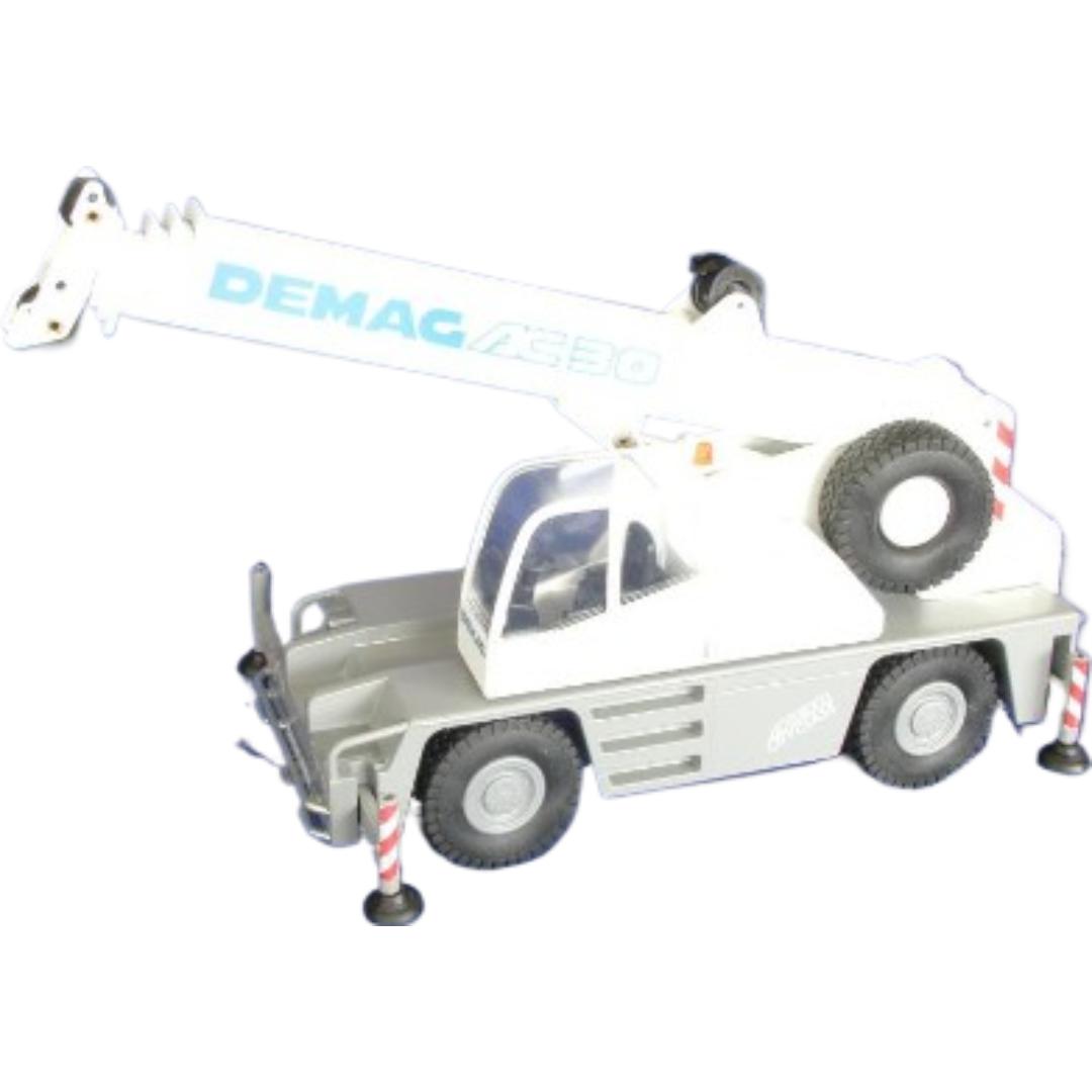 楽天市場】1/50スケール ZOOMLION QAY220トン クレーン車 オート
