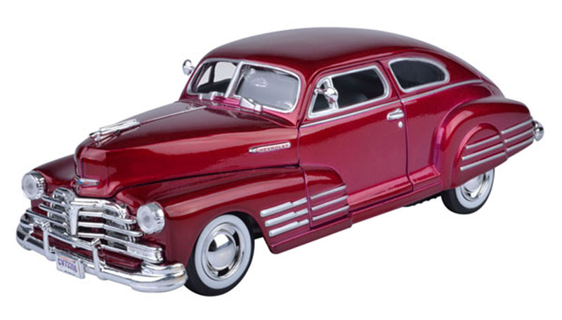 Chevroletシボレー Fleetlineエアロサルーン 1948 メタリックレッド 旧車 ひな型 / Motor Max 1/24 ミニカー ひな型