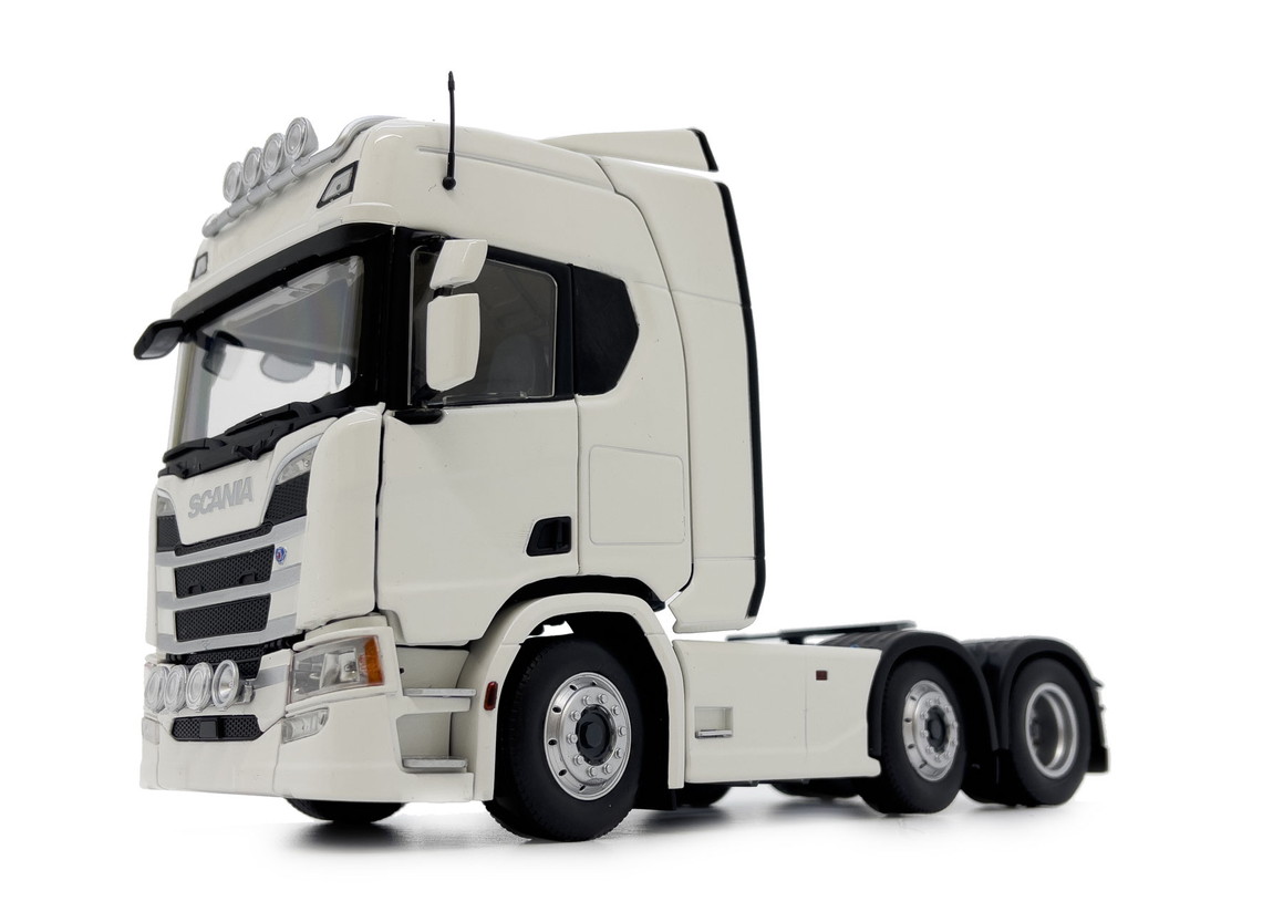 【取っておく】Scaniaスカニア R500 6x2 白いこと / margemodel 1/32 ミニカー