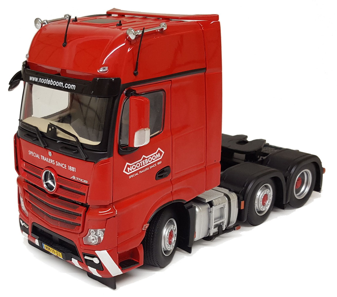 【取っておく】Mercedes-Benzメルセデスベンツ Actrosアクトロス Gigaspaceギガあき場所 6x2 赤いこと Nooteboomヌートブームエディション / margemodel 1/32 ミニカー