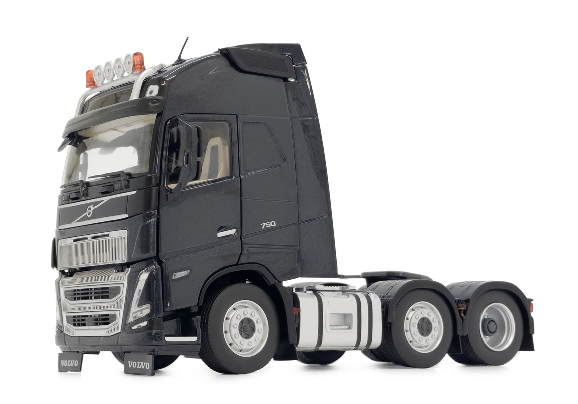 【取っておく】Volvo FH5 貨物自動車 6x2 アンスラサイト / margemodel 1/32 ミニカー