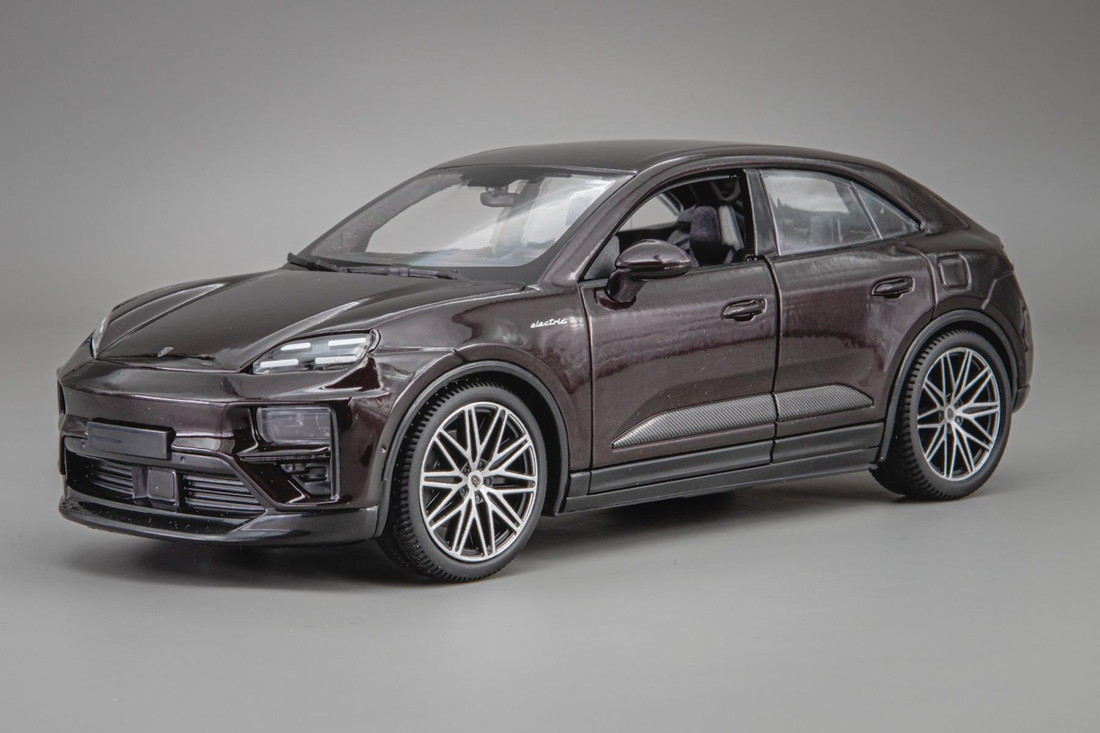 Porscheポルシェ Macan Turbo 2024 Copper /Bburagoブラゴ 1/24 ミニカー